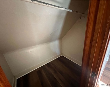 98 Freund Street - Photo Thumbnail 17