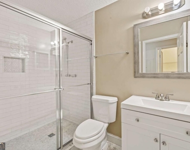611 Barrington Hills Drive - Photo Thumbnail 23