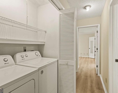 611 Barrington Hills Drive - Photo Thumbnail 24