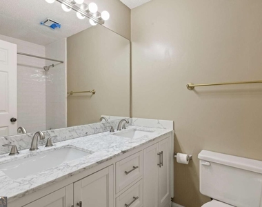 611 Barrington Hills Drive - Photo Thumbnail 30