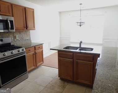 4341 Estate Street - Photo Thumbnail 3