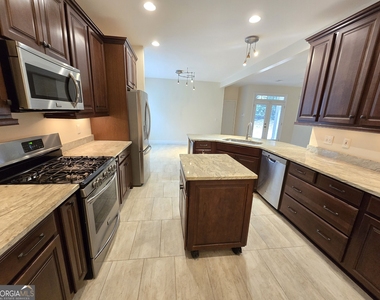 87 Columns Way - Photo Thumbnail 24