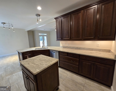 87 Columns Way - Photo Thumbnail 23