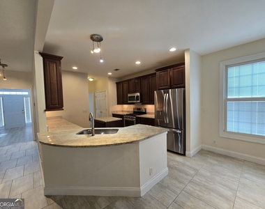 87 Columns Way - Photo Thumbnail 21