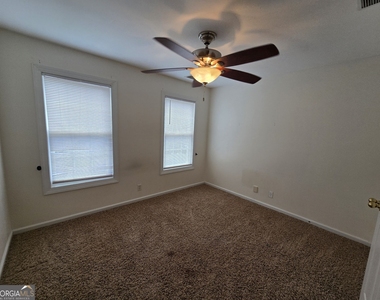 87 Columns Way - Photo Thumbnail 13