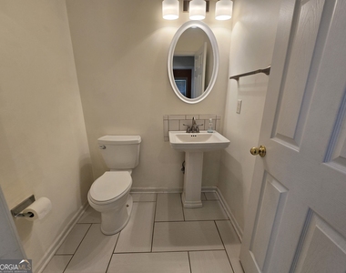 87 Columns Way - Photo Thumbnail 5