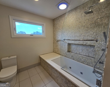 87 Columns Way - Photo Thumbnail 11
