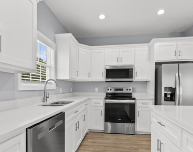 48 Kent Street - Photo Thumbnail 8