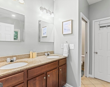 687 Windsor Street Sw - Photo Thumbnail 21