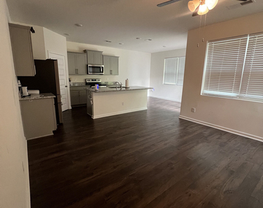 1075 Rigby Court Se - Photo Thumbnail 5