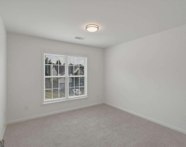 3525 Moor Point - Photo Thumbnail 17