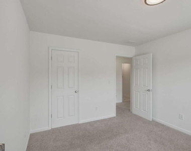 3525 Moor Point - Photo Thumbnail 18