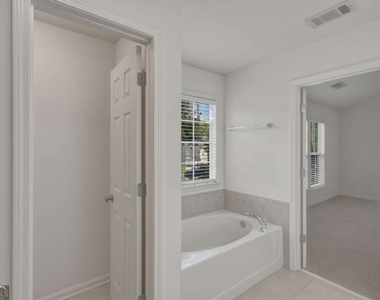 3525 Moor Point - Photo Thumbnail 14