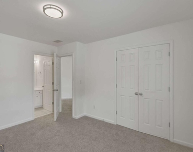 3525 Moor Point - Photo Thumbnail 21