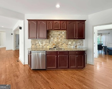 8275 Majors Ridge Way - Photo Thumbnail 9