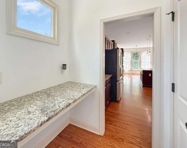 8275 Majors Ridge Way - Photo Thumbnail 7