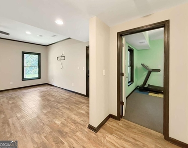 8275 Majors Ridge Way - Photo Thumbnail 41
