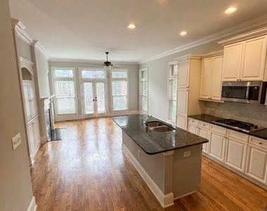 1602 Chatterton Court Ne - Photo Thumbnail 8