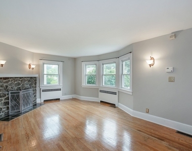 30 E Young St - Photo Thumbnail 1