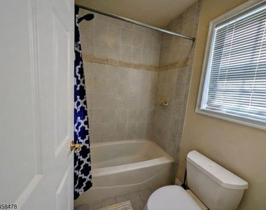 25 Lathrop Ave - Photo Thumbnail 12