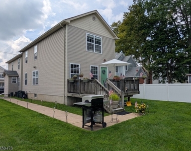 25 Lathrop Ave - Photo Thumbnail 16