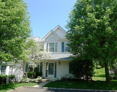 303 Enclave Lane - Photo Thumbnail 12