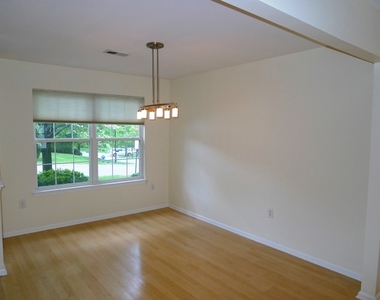 303 Enclave Lane - Photo Thumbnail 2