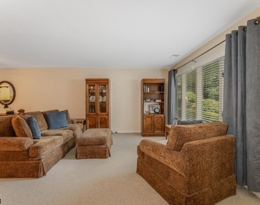 25 Augusta Dr - Photo Thumbnail 13