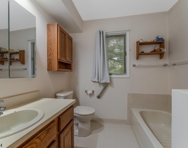 25 Augusta Dr - Photo Thumbnail 16