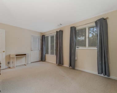 25 Augusta Dr - Photo Thumbnail 10