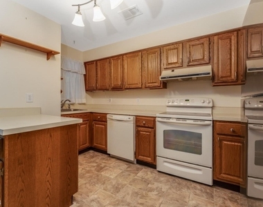25 Augusta Dr - Photo Thumbnail 6