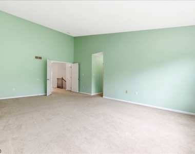 73 Castleton Rd - Photo Thumbnail 15