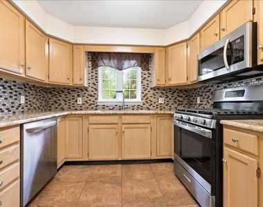 73 Castleton Rd - Photo Thumbnail 12