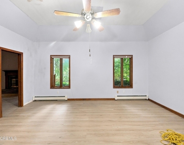 1180 Cynthia Lane - Photo Thumbnail 28