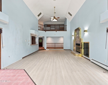 1180 Cynthia Lane - Photo Thumbnail 12