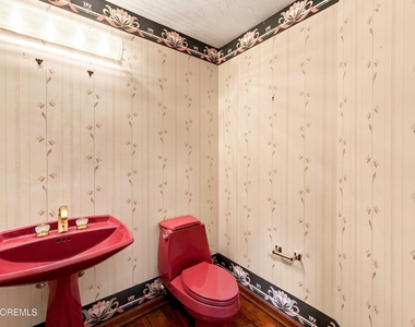 1180 Cynthia Lane - Photo Thumbnail 19