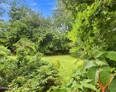 1180 Cynthia Lane - Photo Thumbnail 35