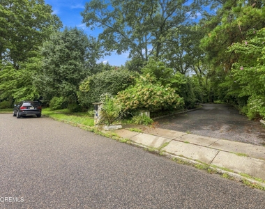 1180 Cynthia Lane - Photo Thumbnail 37