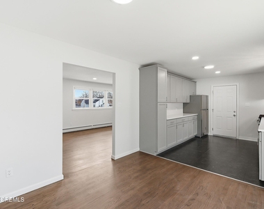 501 Adolphus Street - Photo Thumbnail 9