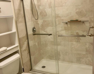 210 Fifth Avenue - Photo Thumbnail 10