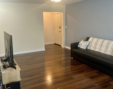 210 Fifth Avenue - Photo Thumbnail 6