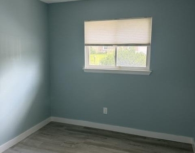 80 Bowline Street - Photo Thumbnail 16