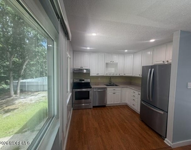 80 Bowline Street - Photo Thumbnail 6
