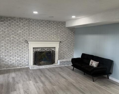 80 Bowline Street - Photo Thumbnail 17