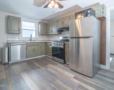 1119 1st Avenue - Photo Thumbnail 10
