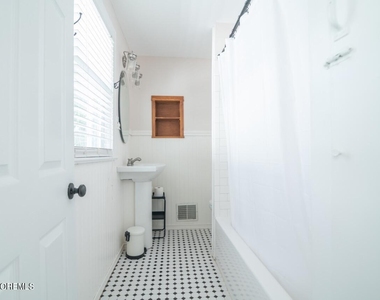 1119 1st Avenue - Photo Thumbnail 19