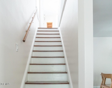 1119 1st Avenue - Photo Thumbnail 27