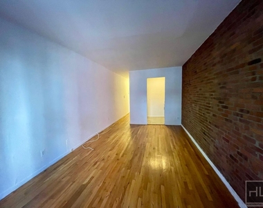 East 80th Street - Photo Thumbnail 1