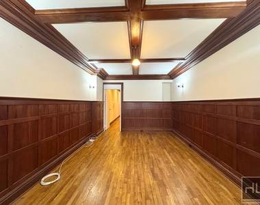 West 68th Street - Photo Thumbnail 1