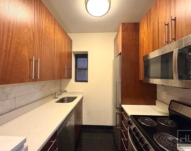West 68th Street - Photo Thumbnail 2